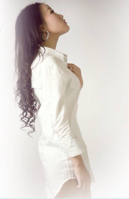 长发美女性感居家写真-3