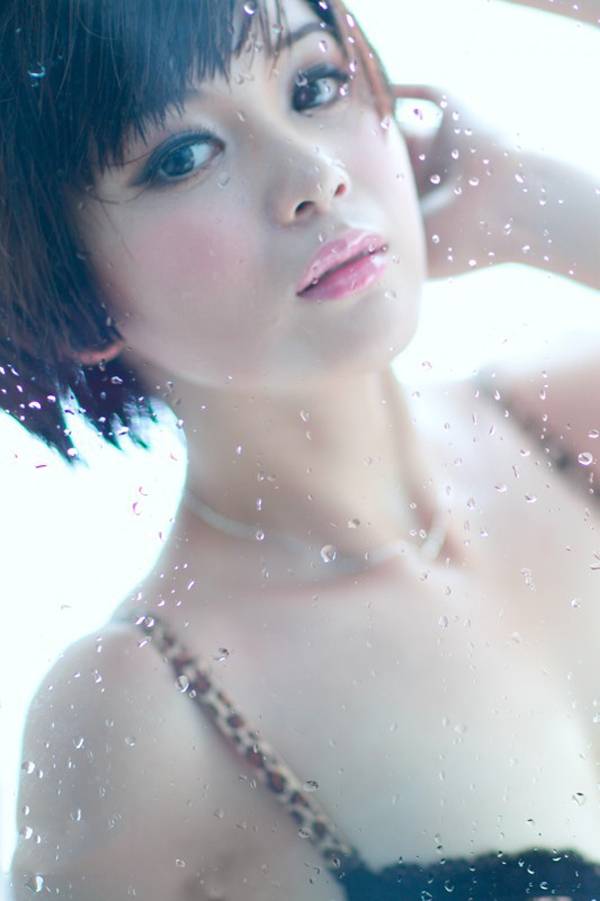 短发小艺的性感诱惑-3