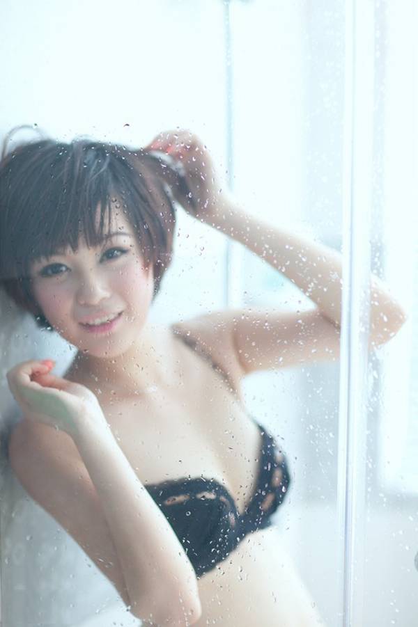 短发小艺的性感诱惑-5