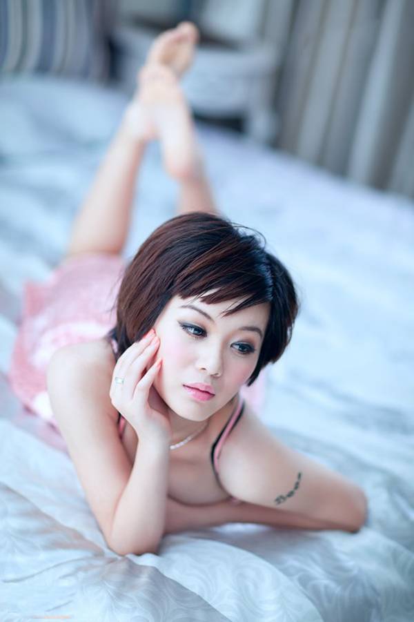 短发小艺的性感诱惑-6