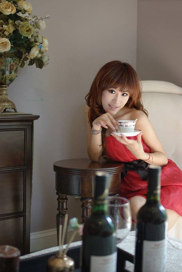 长发少女的梦幻午后-10