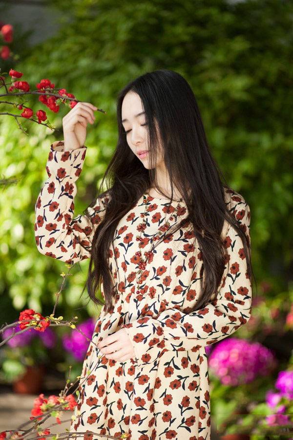 清纯女生花间的绽放-10