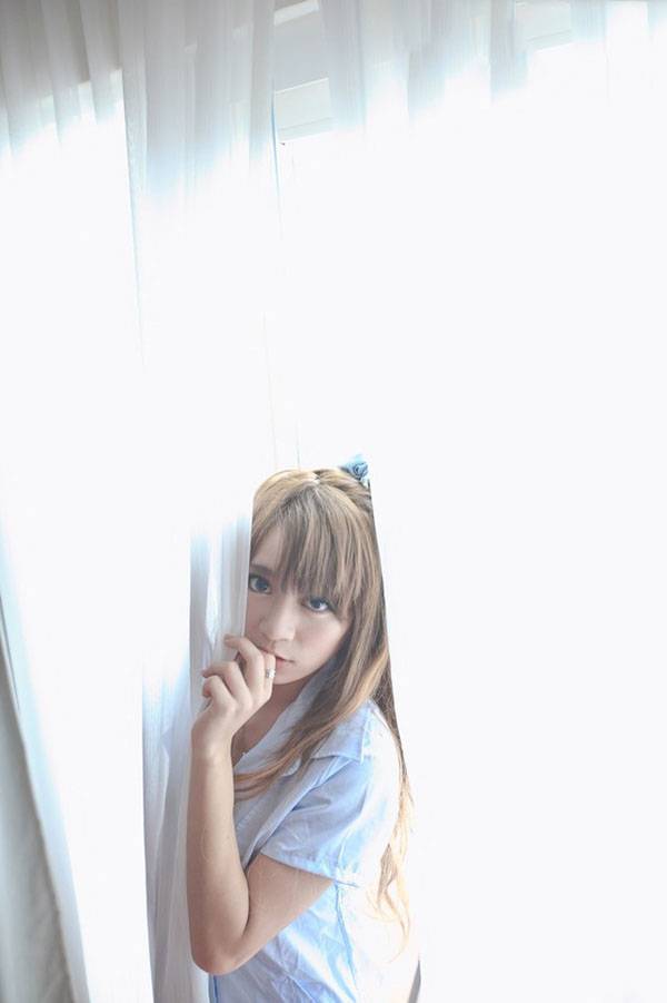 蓝眼美女迷人心弦-2