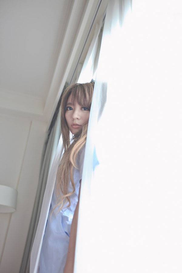 蓝眼美女迷人心弦-4