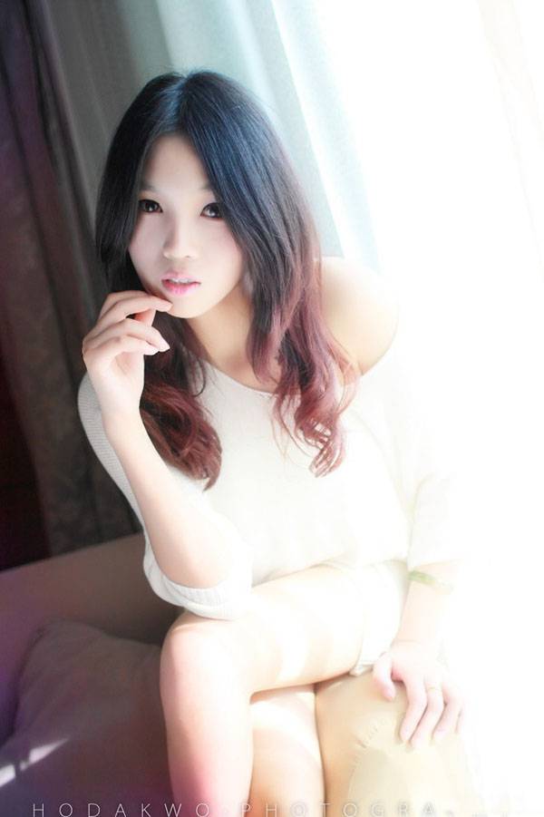 少女清晨梦醒的瞬间-4