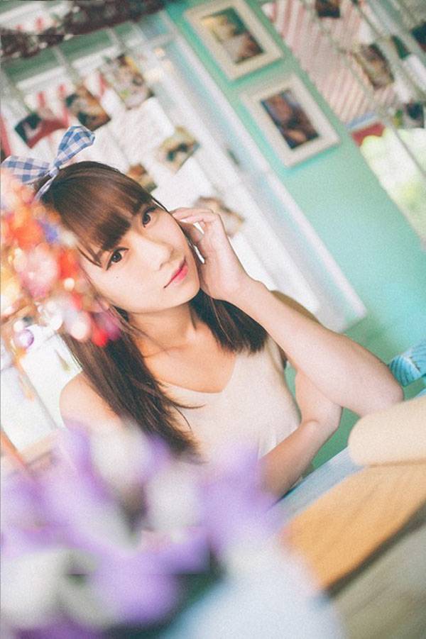 清纯可爱的蝴蝶结少女-2