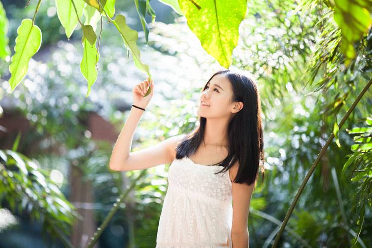 清纯少女树下的小可爱-10