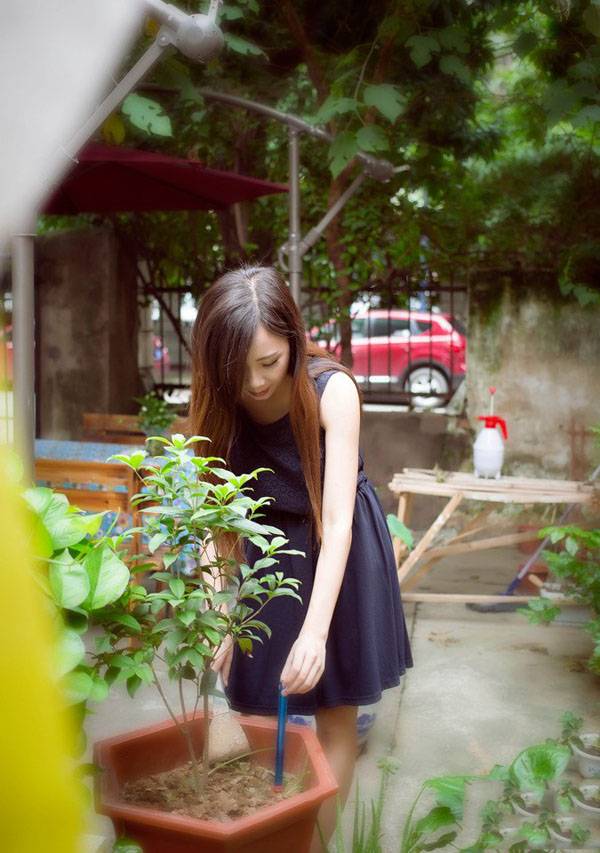 夏日青纯美女街拍高清写真-2