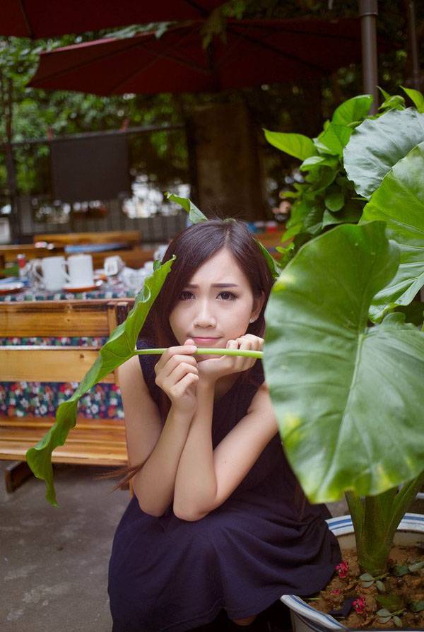 夏日青纯美女街拍高清写真-6