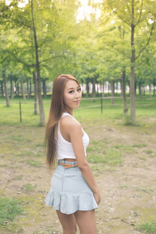 妖娆美女郊外的狂野-8