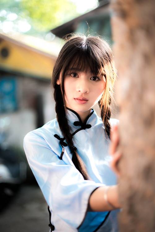 一半明媚一半忧伤的清纯妹子-10