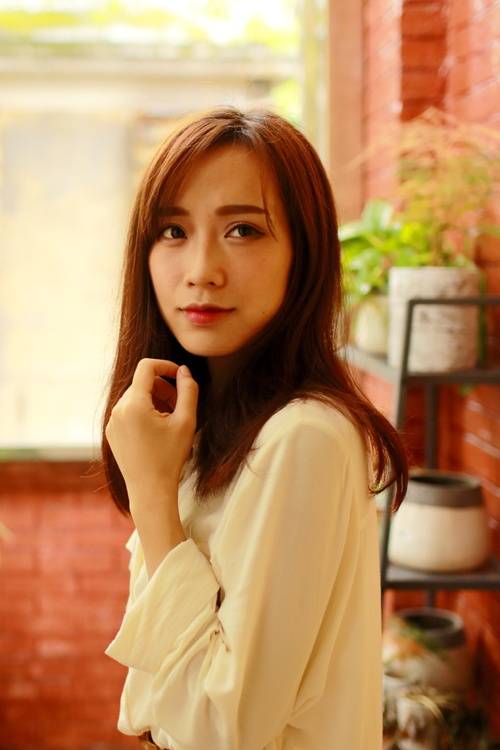 清纯少女慵懒的午后时光-3