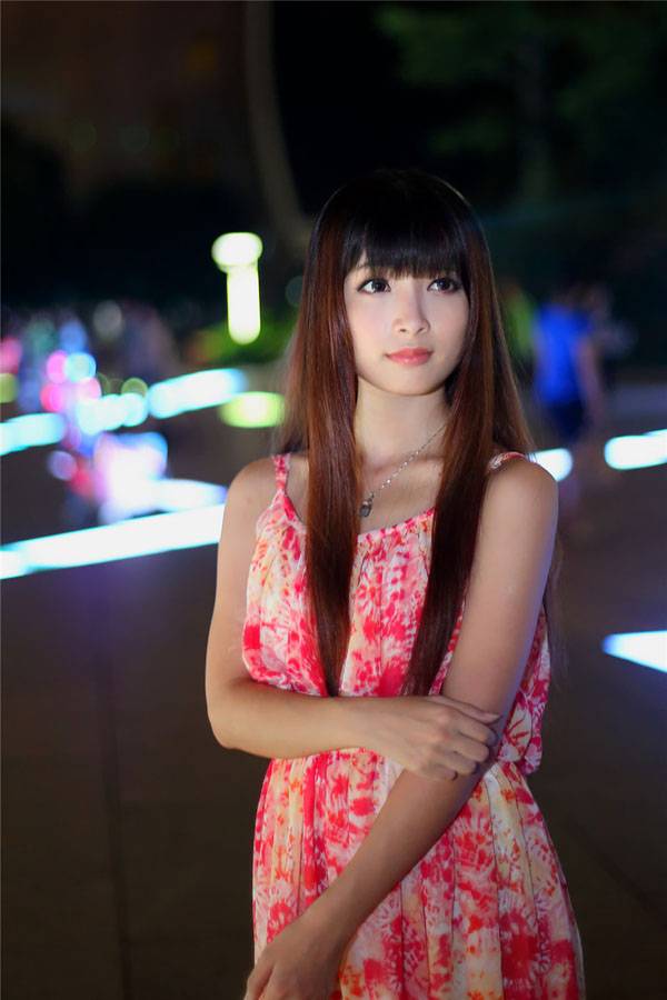 可爱美女迷人夜色短裙清纯写真-7