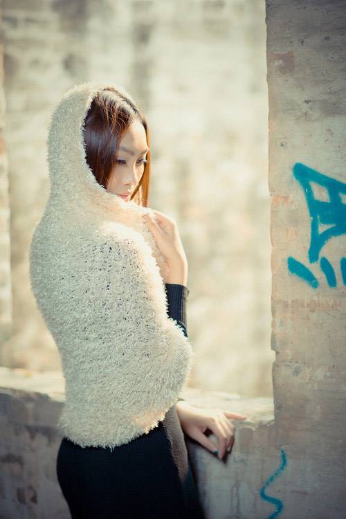 迷失在古镇之中的性感女郎-2