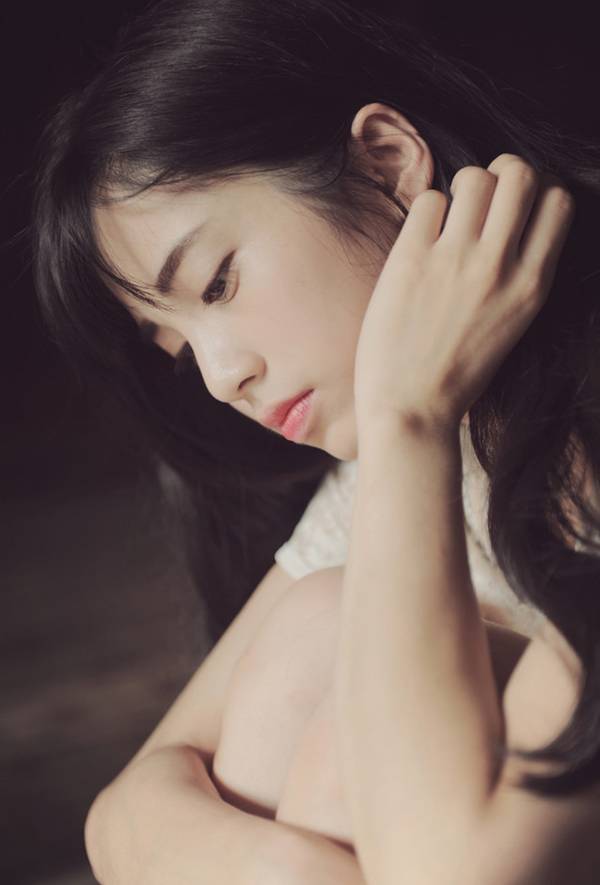 忧郁小美女私拍照片-5