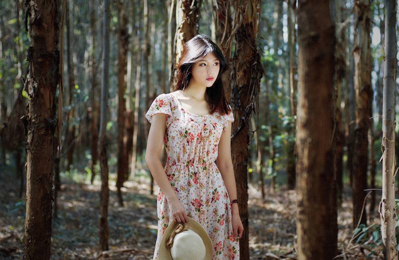 丛林深处的美女