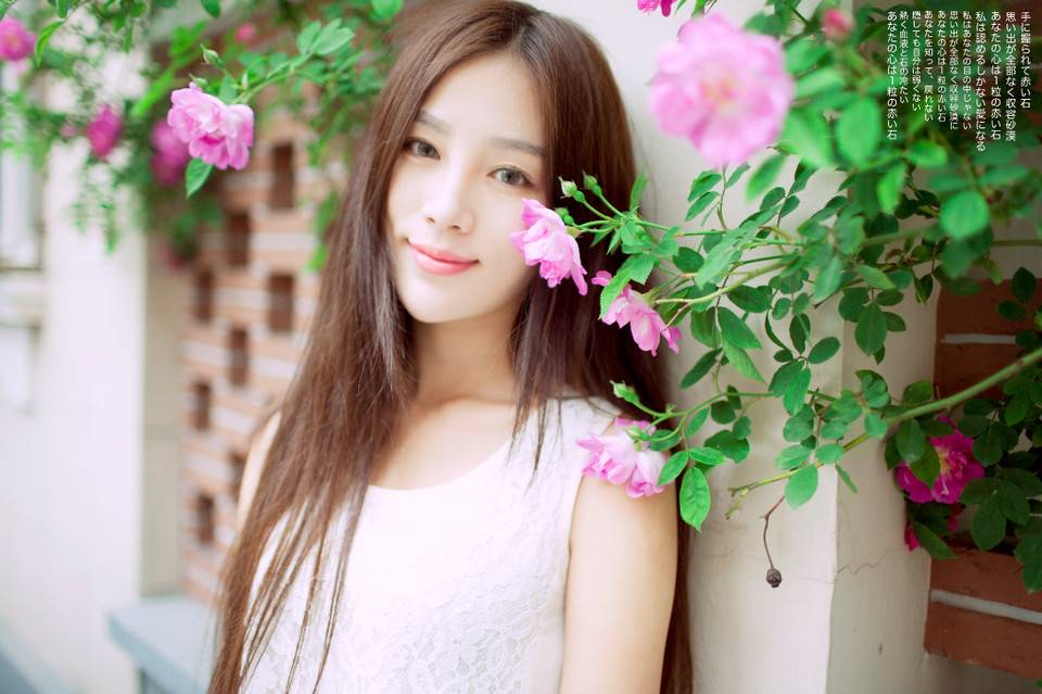 气质美女外拍清纯迷人写真