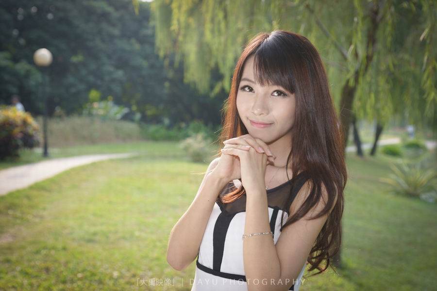 清纯可爱美女阳光迷人写真