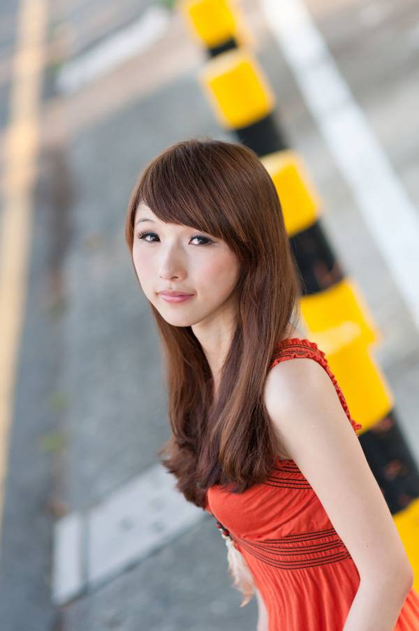 清纯可爱美女俞睛户外写真-8