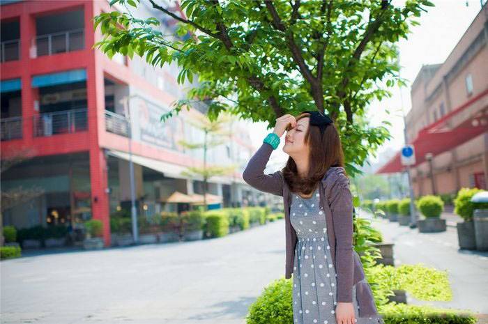 清纯美眉果子 户外时尚服饰写真-8