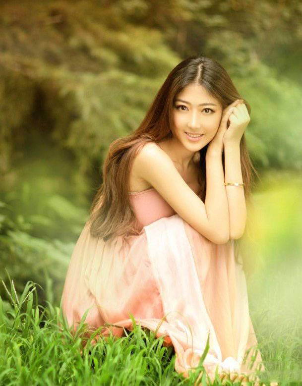 超美学妹唯美写真 清纯不失性感-2