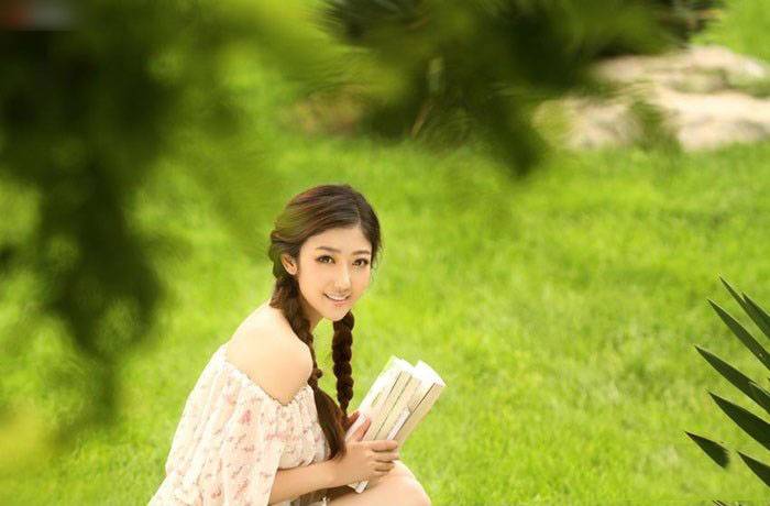 超美学妹唯美写真 清纯不失性感-8