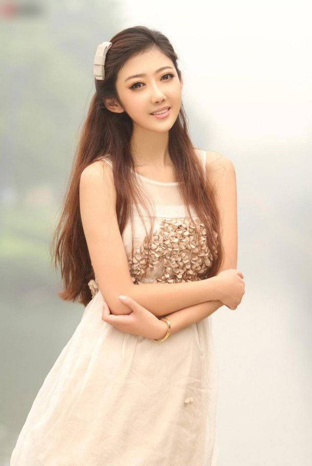 超美学妹唯美写真 清纯不失性感-9