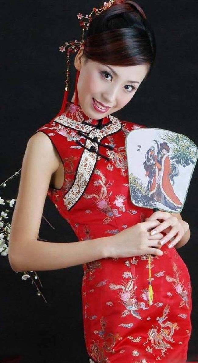 诗舞翩翩旗袍美女
