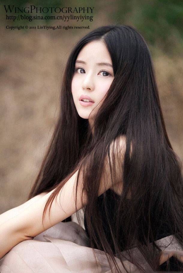 美女自然写真，满山遍野鲜花开-10