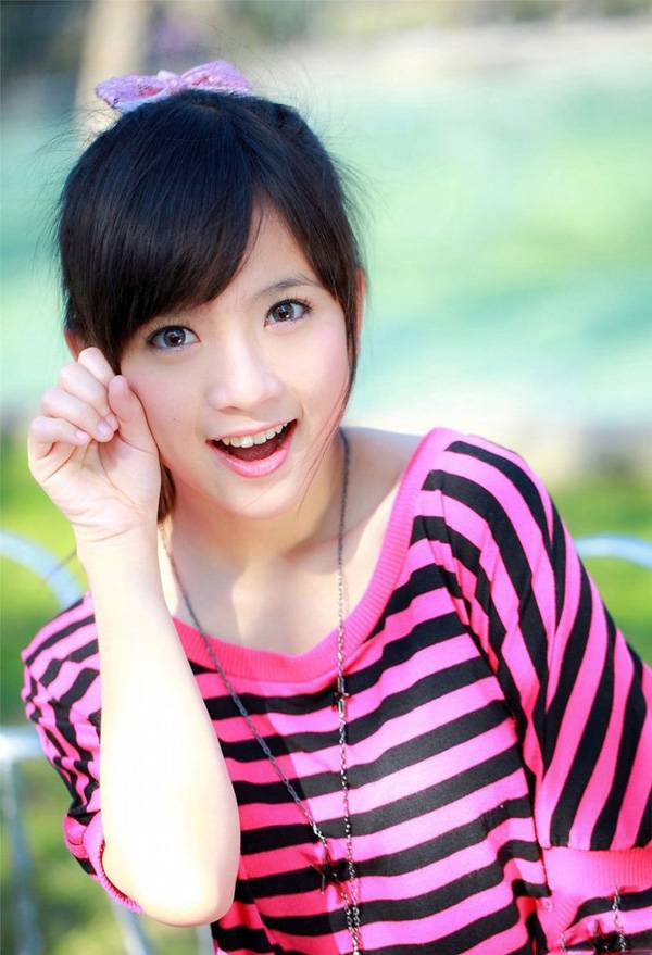 台湾学生妹可爱写真，粉水嫩-6