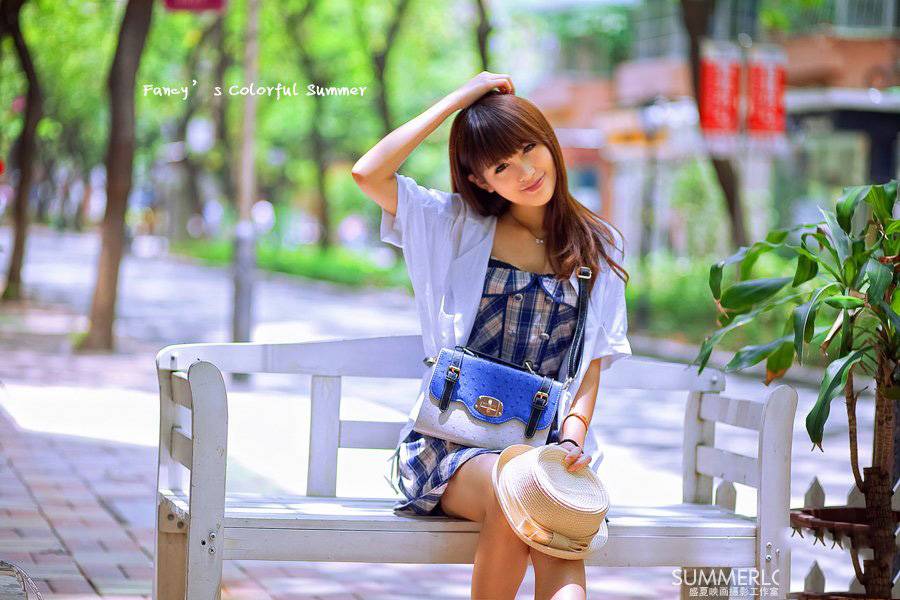 阳光穿过林荫小岛偶遇纯美同学