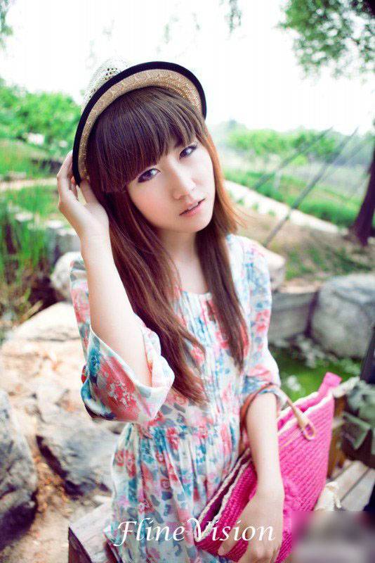 可爱纯水校花MM公园游玩写真-3