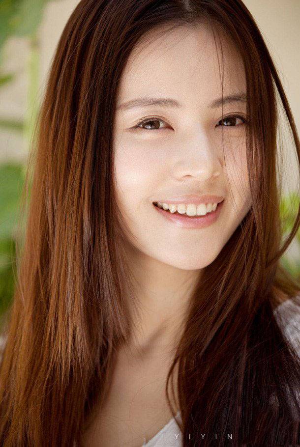 温心法国戛纳清新街拍美丽动人-8