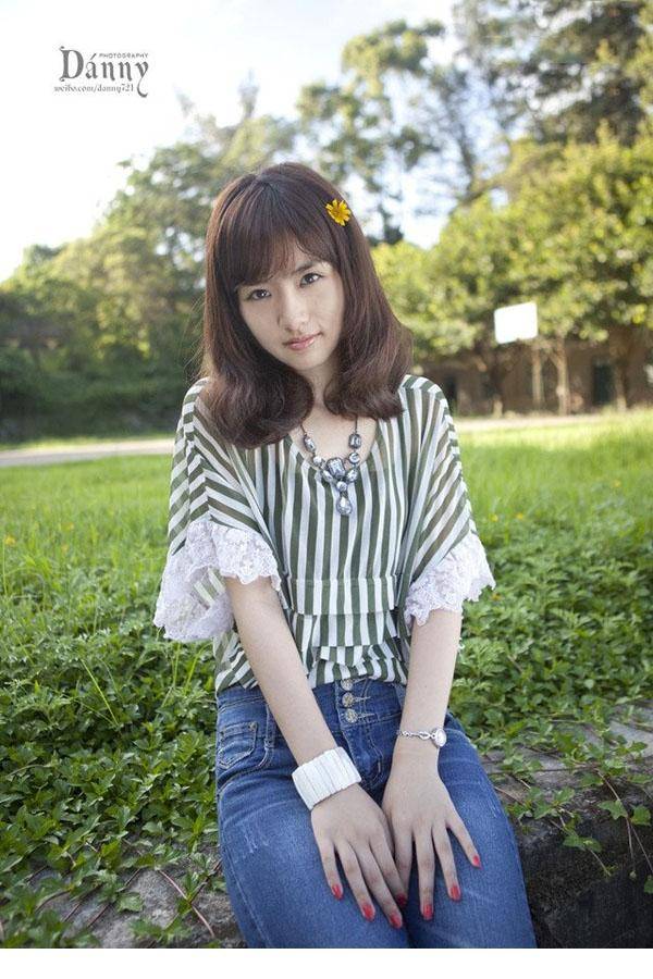 阳光女孩清眸动人