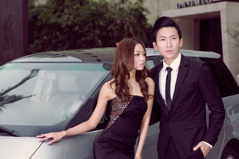 高贵性感车模冷艳吸睛-6