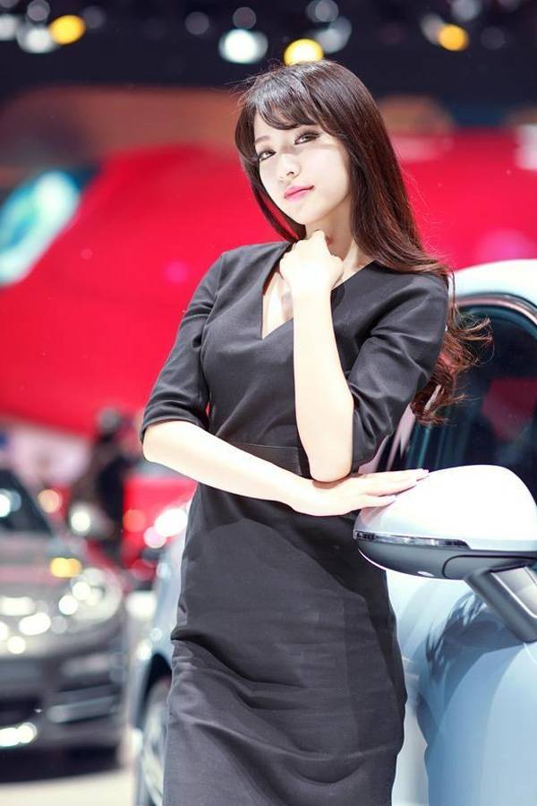 北京车展美女车模精选-5