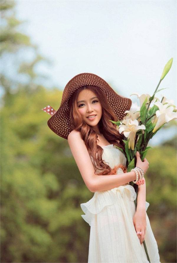 性感车模杨雅熙演绎浪漫美少女-8