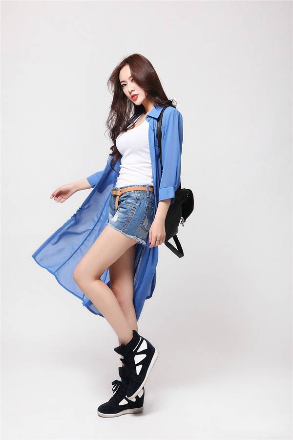 美女模特完美身材美腿性感写真-6