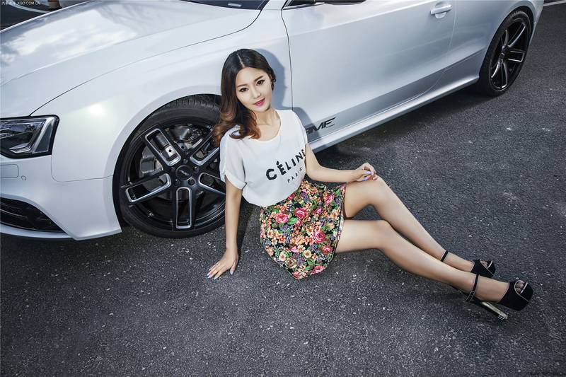 甜美车模温洁碎花短裙清新-2