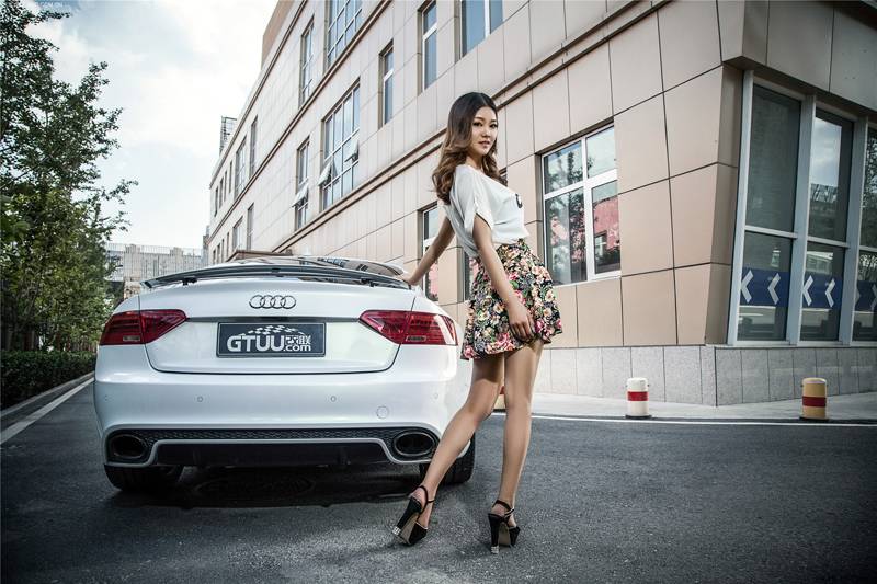 甜美车模温洁碎花短裙清新-4