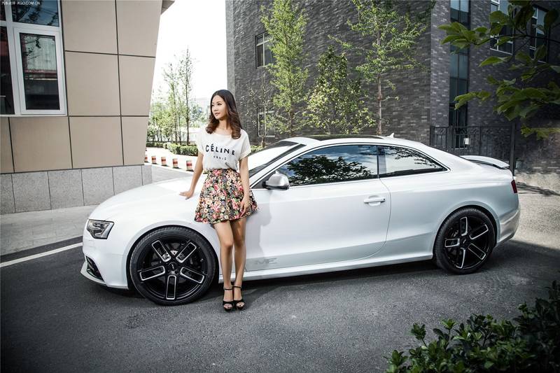 甜美车模温洁碎花短裙清新-8