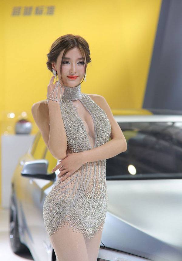 钻石齐B小短裙的诱惑-5