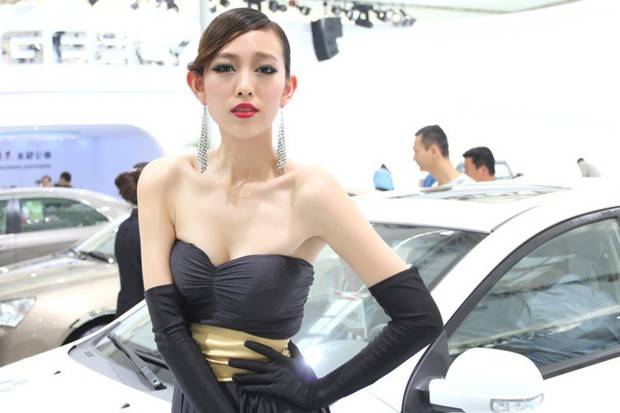 车模深V礼服扮演性感少女-8