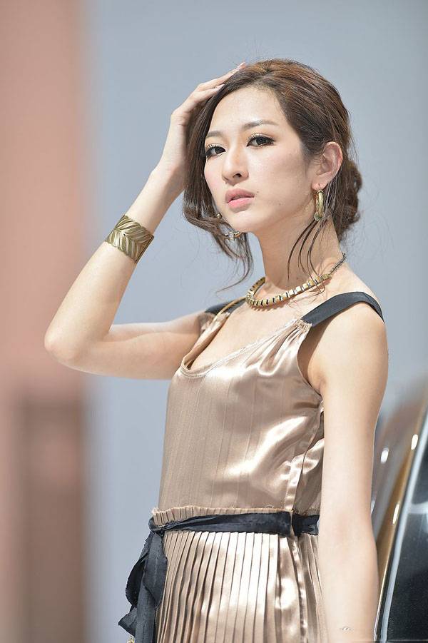 2014北京车展高清风华绝代的模特组图第2季-8