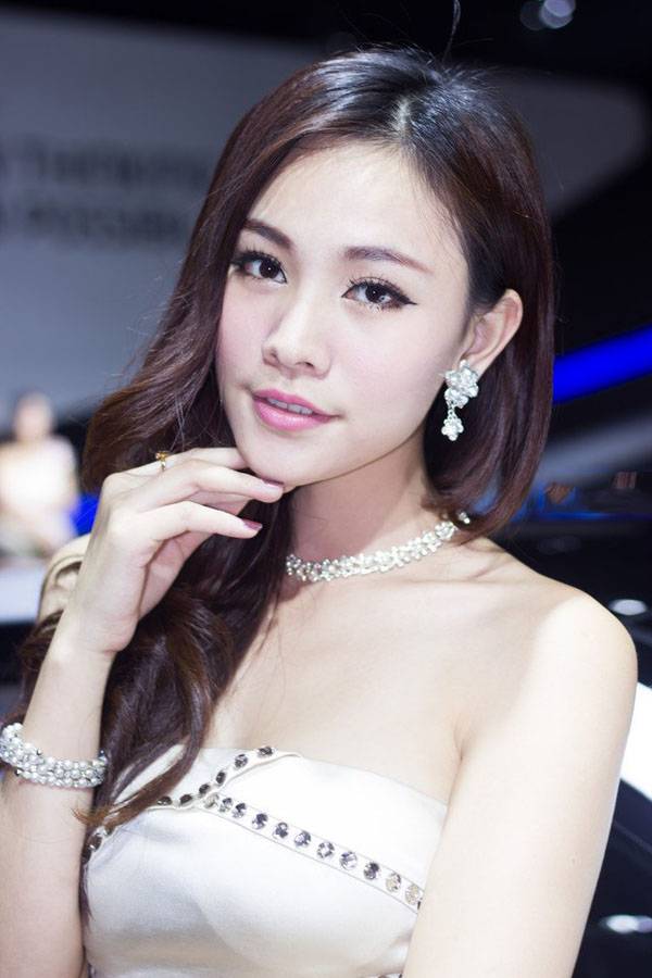 北京现代车模高清性感美女-3