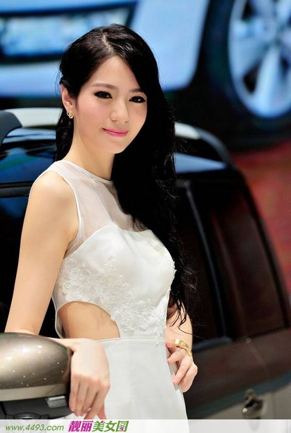 成都车展纯白女神车模-6