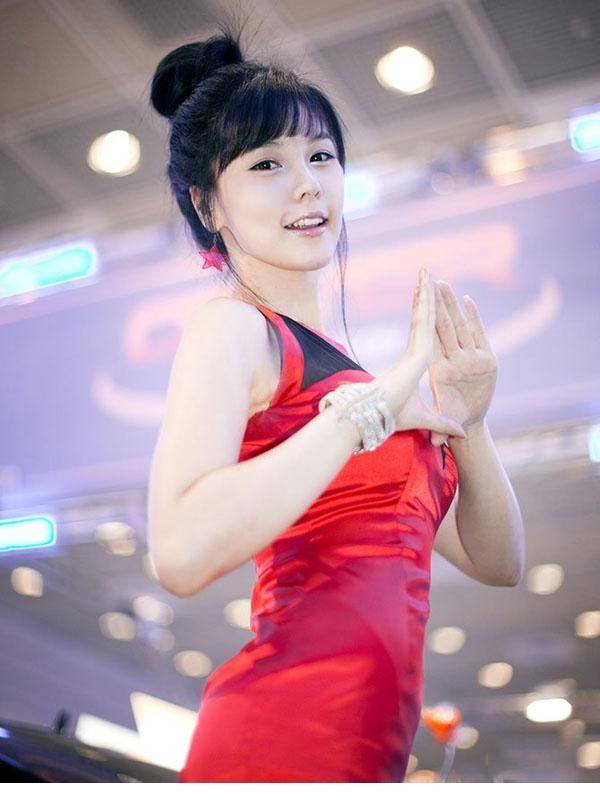 首尔车展佳丽云集