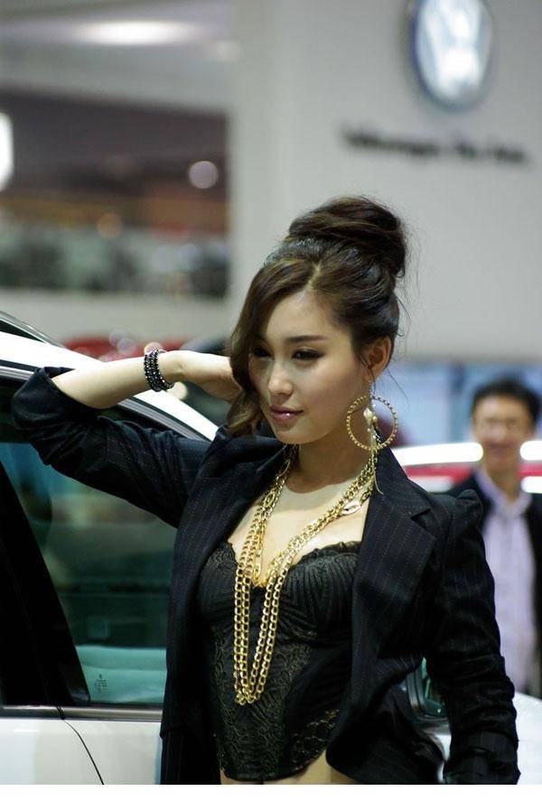 还记否前车展那些气质美丽车模-6