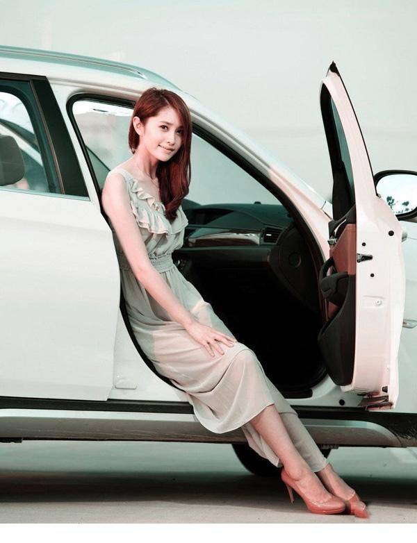 宝马女清新可人写真-8