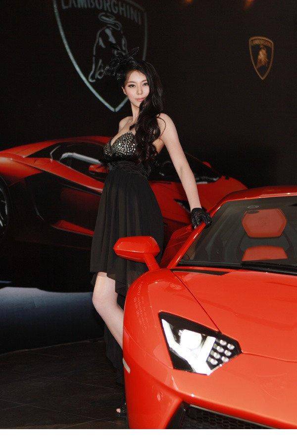 绝美车模艾尚真与兰博基尼-7
